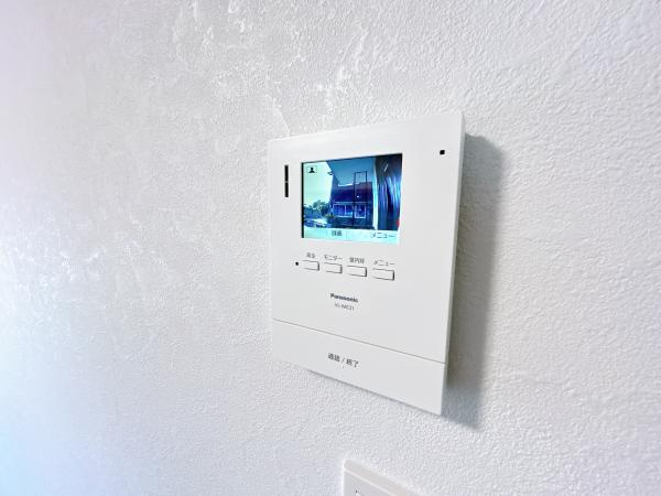 【防犯設備】 | パナソニック製のドアホンをダイニングに設置いたしました。