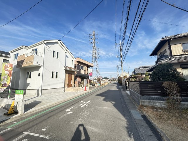 新築　高崎市浜尻町　Heartful　Town　１号棟の前面道路含む現地写真|現地写真　東側接道幅員約6ｍ