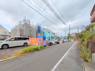 【前面道路含む現地写真】
