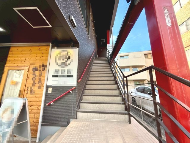 刈谷市桜町1丁目　貸店舗のエントランス