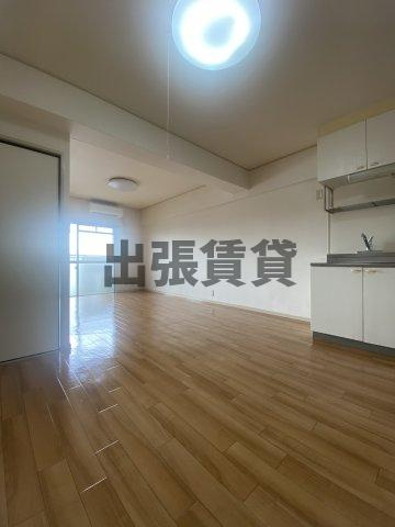 仲介手数料0円！！STビルの居間・リビング