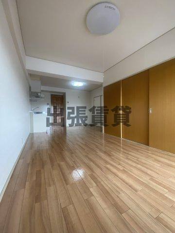 仲介手数料0円！！STビルの居間・リビング