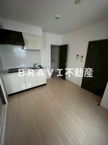 ES-Grande Minamimorimachi　BRAVI不動産の居間・リビング|【ES-Grande Minamimorimachi】おしゃれなリビングです