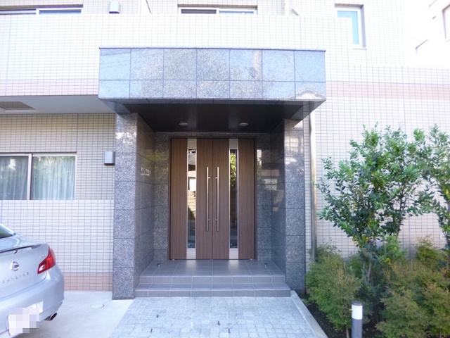 レジデンスサルバトーレのエントランス|エントランス部分です！