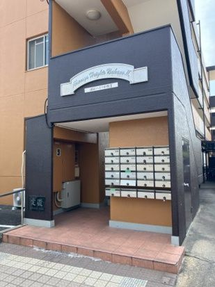 油屋ハイツ中野Ⅱのエントランス|ゆとりのあるエントランスです