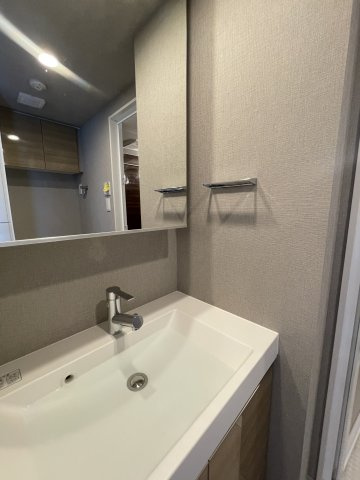 プラウドフラット亀戸の独立洗面台|独立洗面台、朝の身支度には欠かせません