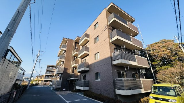 ペアーフィールドＡの外観