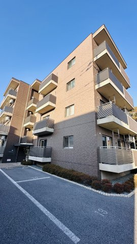 ペアーフィールドＡの外観