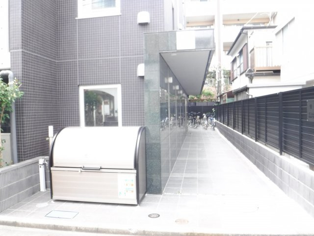 MK今井仲町のエントランス