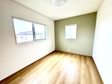 泉南市信達牧野　中古戸建の洋室|ナチュラル感のある洋室は、自分好みのインテリアが楽しむことができます！