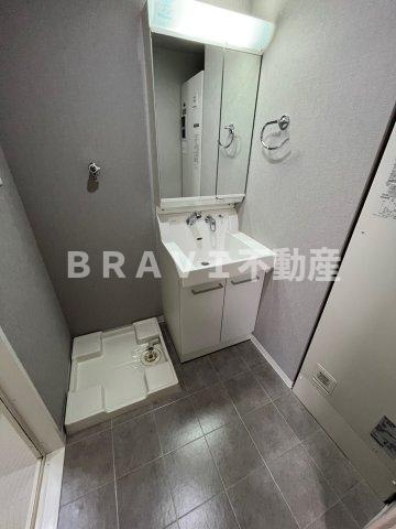 ES-Grande Minamimorimachi　BRAVI不動産の洗面所|【ES-Grande Minamimorimachi】脱衣スペースもあります