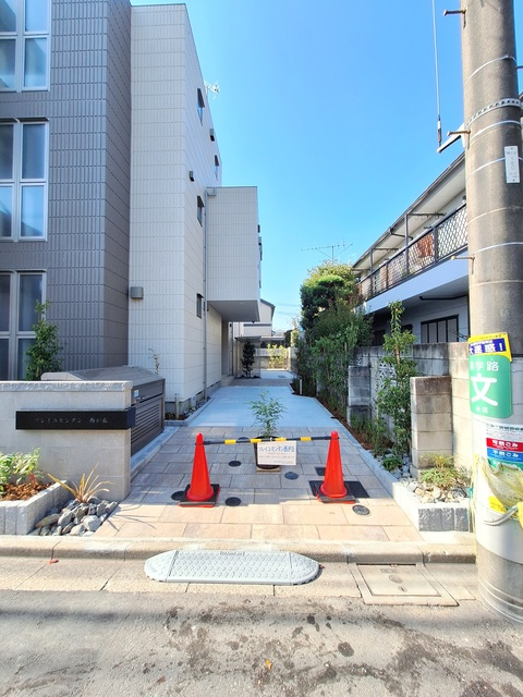 ソレイユ モンタン 西が丘のエントランス