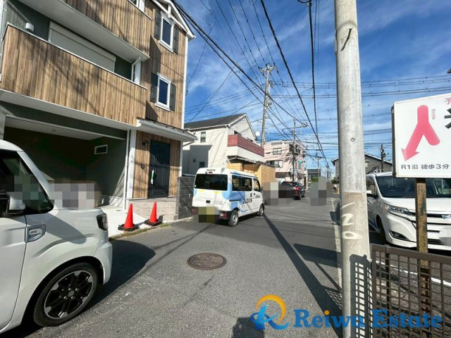 新築戸建　茅ヶ崎市本村1丁目の前面道路含む現地写真