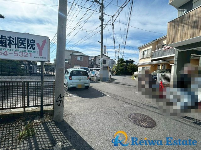 新築戸建　茅ヶ崎市本村1丁目の前面道路含む現地写真