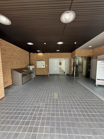 宮井ビル【　1階路面店　】