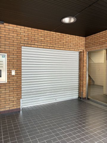 宮井ビル【　1階路面店　】