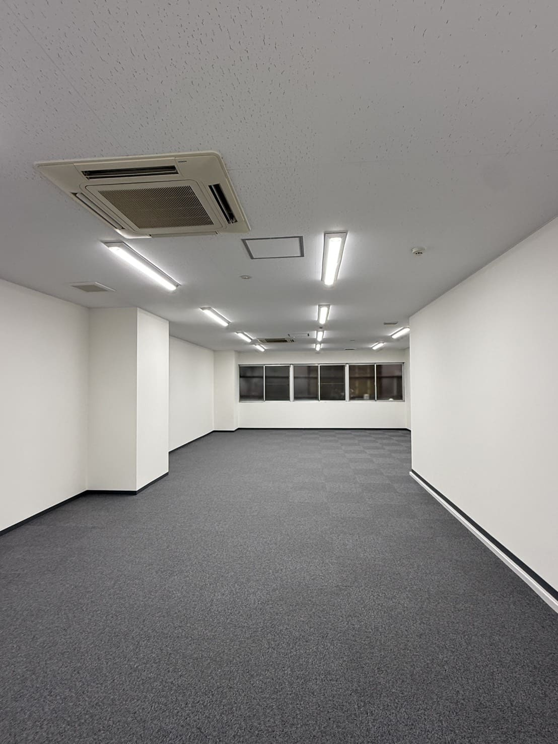 宮井ビル【　1階路面店　】