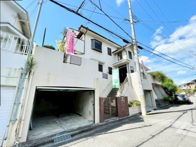 【前面道路含む現地写真】 | 高槻市南平台5丁目　中古戸建