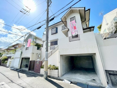 【前面道路含む現地写真】 | 高槻市南平台5丁目　中古戸建