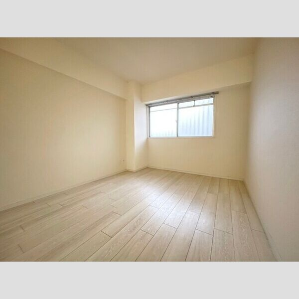 マンション鬼頭の寝室