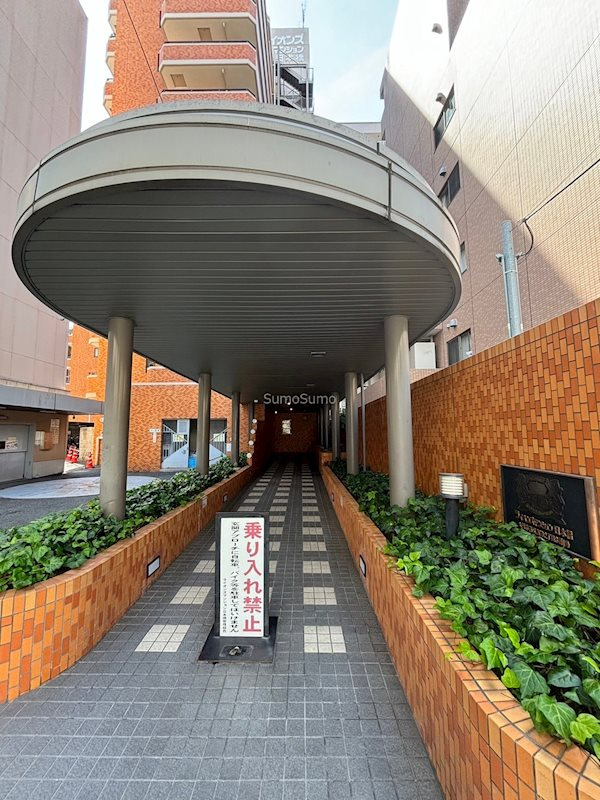 ライオンズマンション日本橋のエントランス|落ち着いたエントランスです