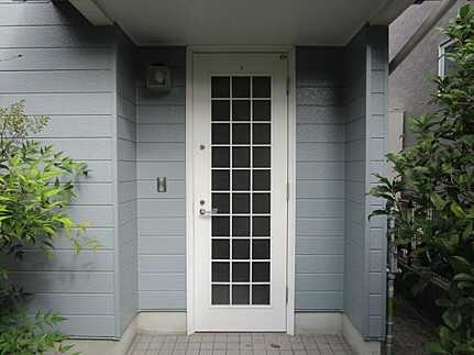 東区中山上２丁目の玄関