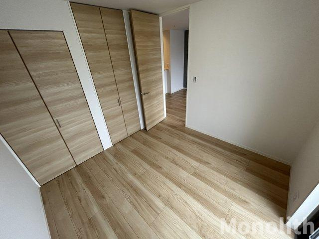 シャーメゾンシャルム磯上の洋室