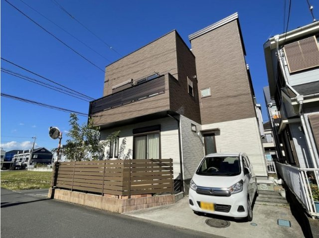 【外観】 | 2019年11月築！築年数が浅く安心の「桧家住宅」施工！注文住宅◎
JR「入谷」駅まで徒歩7分！アクセス便良好な立地。