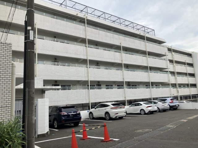 秀和宮崎台レジデンスの外観