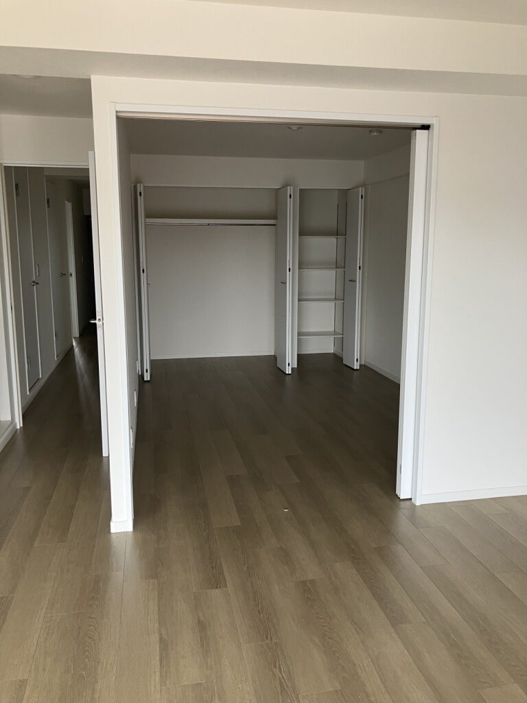 秀和宮崎台レジデンスの洋室