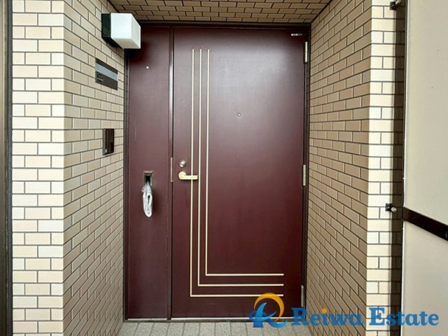 第一ハイツ茅ヶ崎の玄関