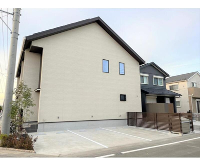 【駐車場】 | ブリエ・アンC | 駐車場に車を止められます