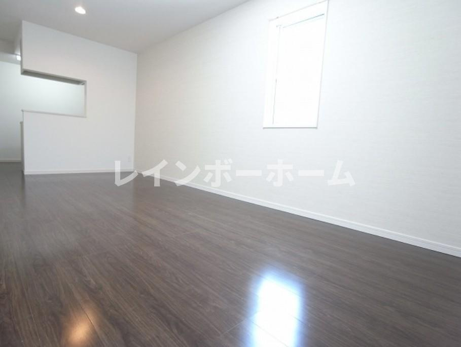 三郷市新和２丁目のアパート