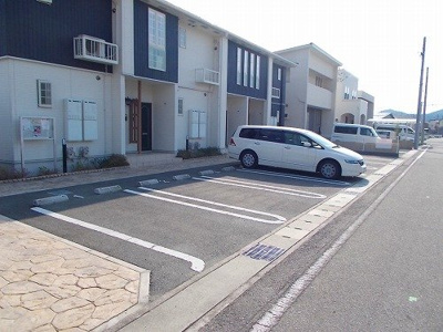 【駐車場】 | ティンカー　ベル | 駐車場があります