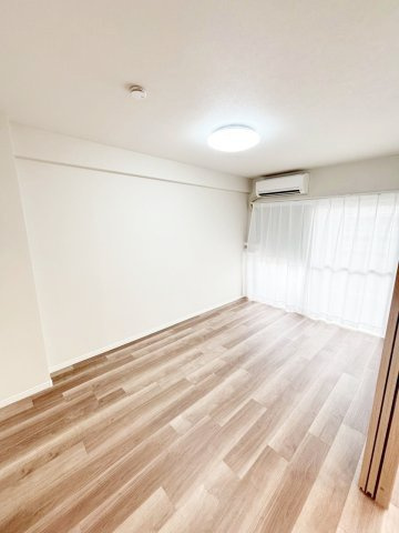 グランドハイツ甲陽園の洋室