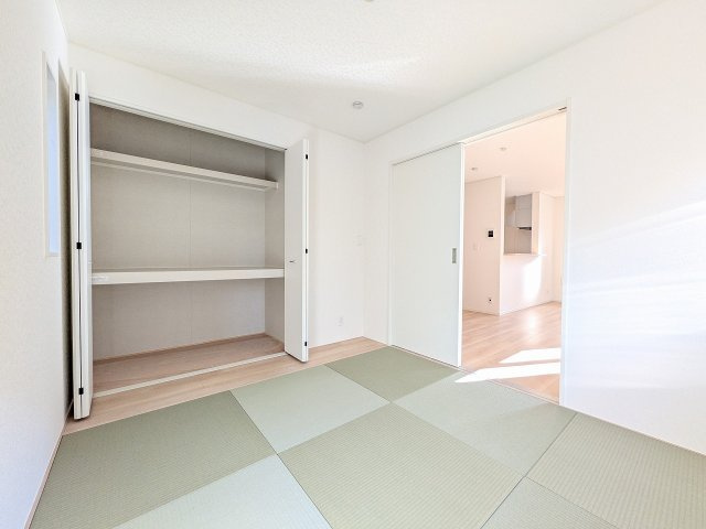 八王子市　川口町　新築一戸建て　８６期の収納|～リビングに隣接している5.2帖の和室です～