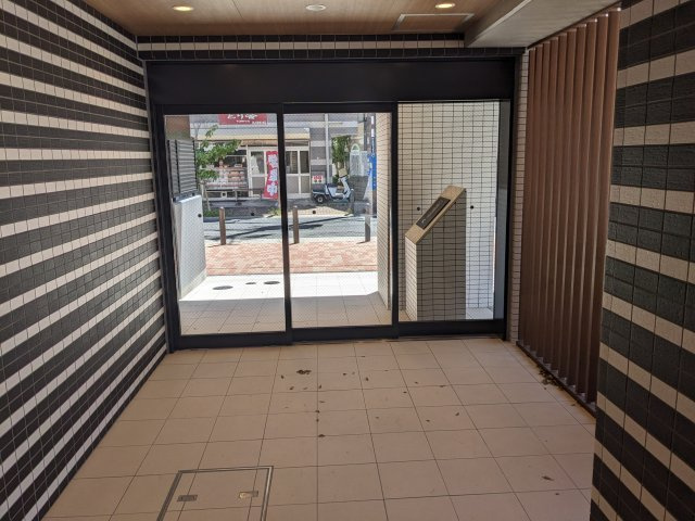 グルーブ神戸元町アリアのロビー|清潔なロビーです