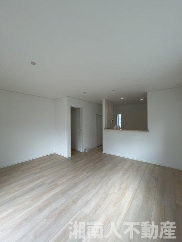 平塚市田村第46　新築一戸建て　１号棟の居間・リビング|ゆったり過ごせる居間です