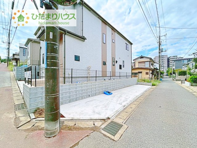 【その他】 | 我孫子市並木６丁目　新築戸建　A号棟 | ゆったりとしたカースペースで、ファミリーカーや軽自動車もラクラク駐車出来ますね♪