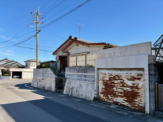 鹿児島市明和２丁目の売地の前面道路含む現地写真