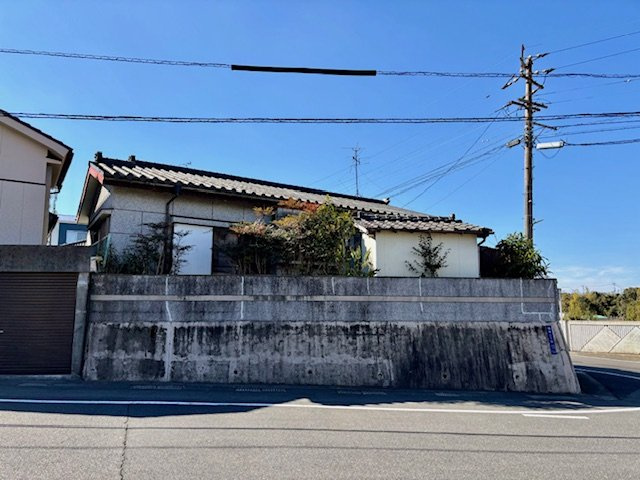 鹿児島市明和２丁目の売地の前面道路含む現地写真