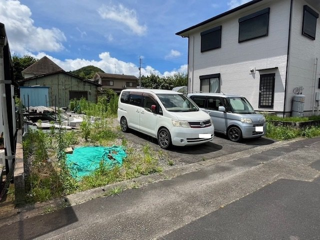 本名町　売土地の前面道路含む現地写真