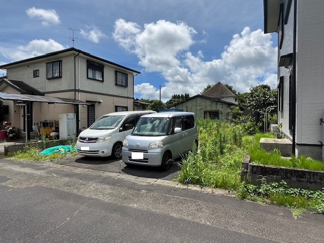 本名町　売土地の前面道路含む現地写真
