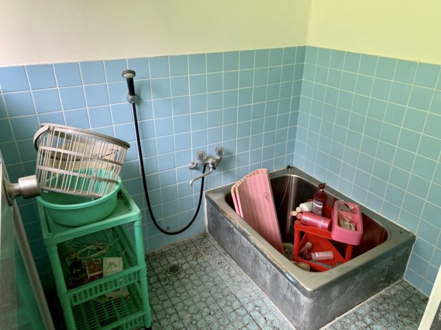 鹿児島市吉野町の中古一戸建の浴室|ゆったり過ごせるお風呂です