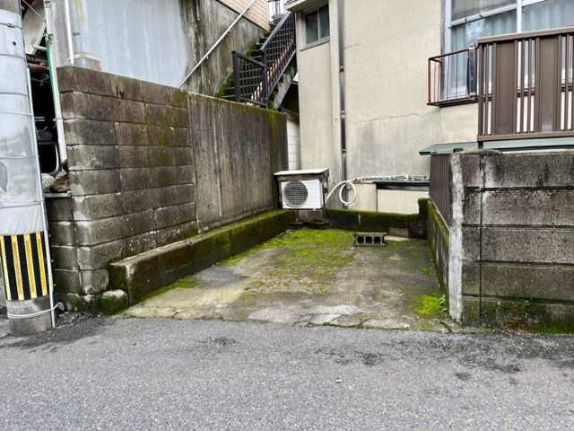 鹿児島市西陵４丁目の中古一戸建の駐車場|駐車場があるので、車を買う予定の方も安心です