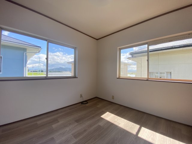 【洋室】 | 宇土市 椿原町 2階建 4LDK