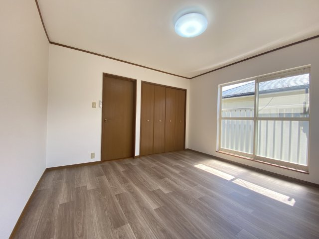 【洋室】 | 宇土市 椿原町 2階建 4LDK