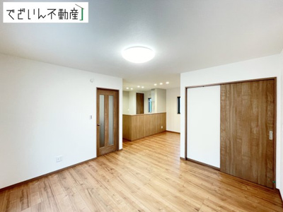 【居間・リビング】 | ワイウッドコート熊谷市上之第9期　戸建住宅 | ≪2号棟≫
現地(2025年9月撮影)