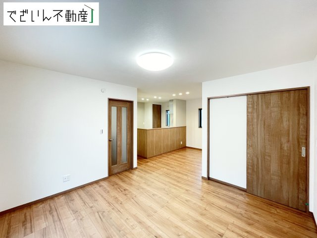 【居間・リビング】 | ワイウッドコート熊谷市上之第9期　戸建住宅 | ≪2号棟≫
現地(2025年9月撮影)
