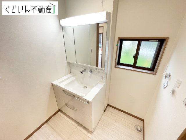 【独立洗面台】 | ワイウッドコート熊谷市上之第9期　戸建住宅 | ≪2号棟≫
現地(2025年9月撮影)